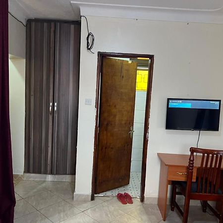 Pearl Suites - Bukoto Kampala Esterno foto